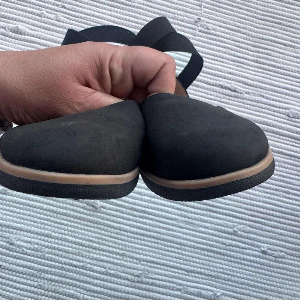 SOUL Naturalizer Comfort Flats Crisscross Stretch Black Size 9